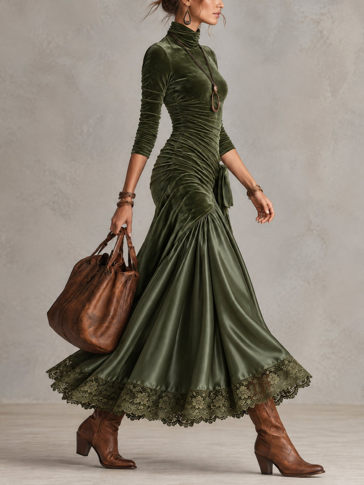Maica | Vestido largo de terciopelo y satén con paneles y bajo de encaje verde oliva
