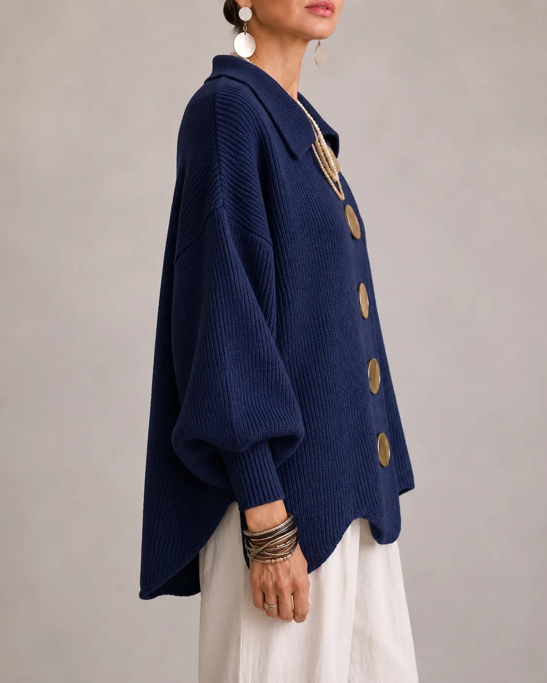 Yolanda María | Chaqueta de Punto Ancha con Botones