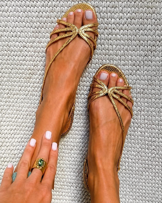 Camila | Sandalias Doradas, Elegancia Estival