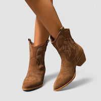 Sonia | Botines Camperos Bordados