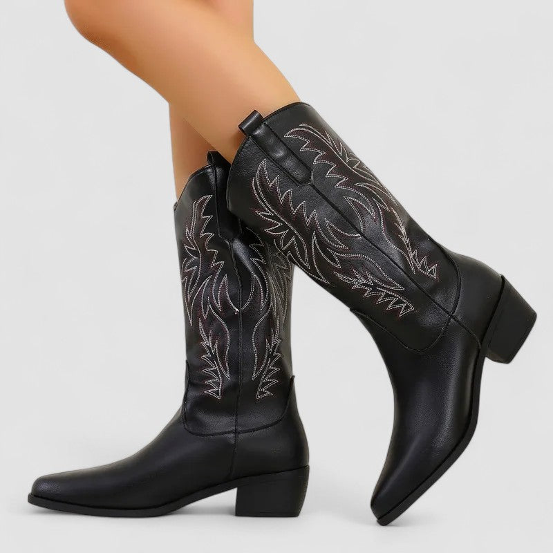 Lourdes | Botas Camperas Bordadas