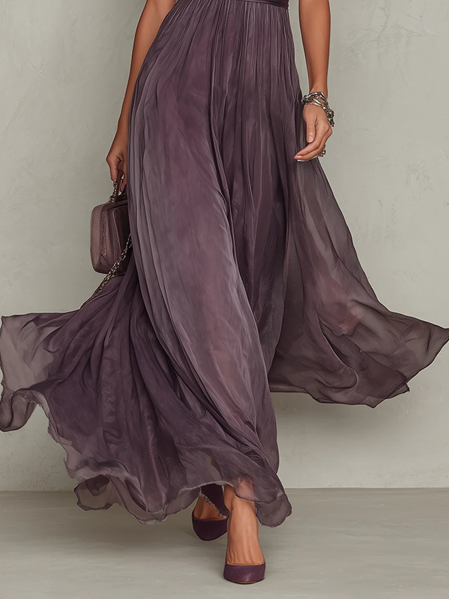 Luisa — Vestido largo morado con escote en V y encaje