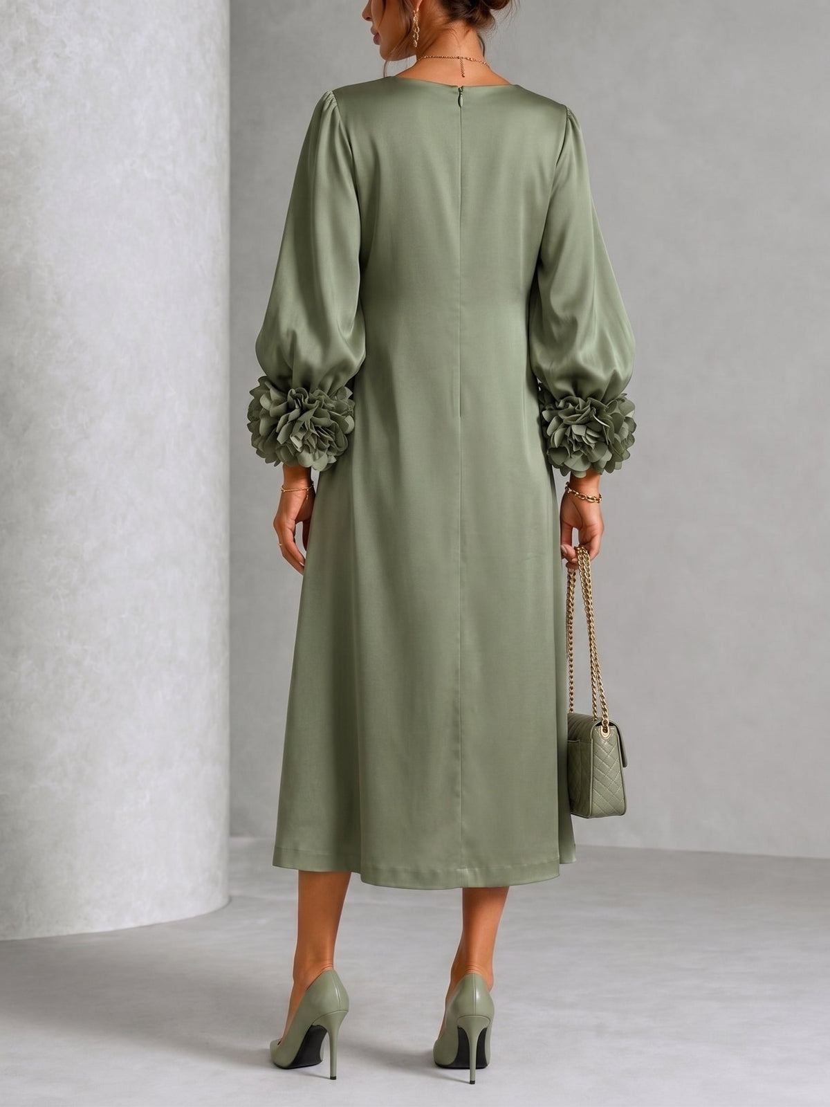 Ana Julia | Vestido Midi de Raso Verde Salvia con Mangas Florales