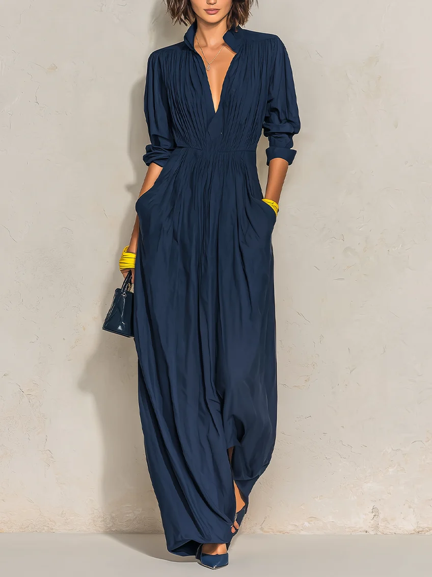 Mari Paz | Vestido largo plisado azul marino con escote en V